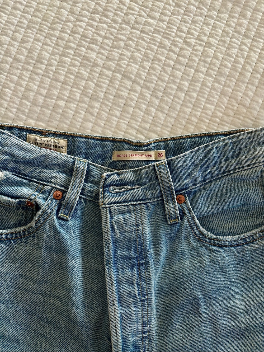 Levi’s Ribcage Light Wash Distressed Straight Jeans - Light Blue - Picture 7 of 9